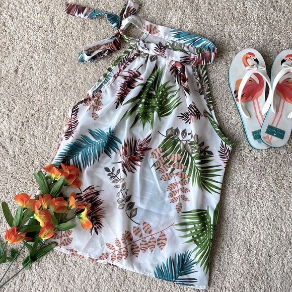 🌟 SHEIN | Leaf Print Halter Top - Picture 1 of 8